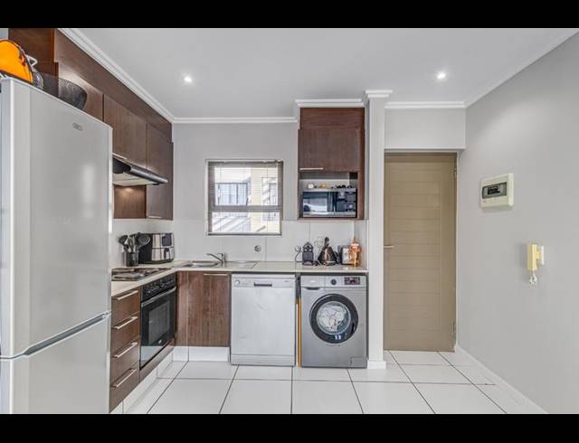 1 BEDROOM APARTMENT FOR SALE IN FOURWAYS